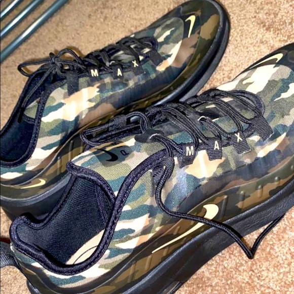 nike air axis camo